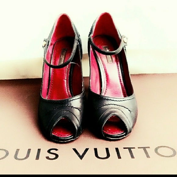 Louis Vuitton Shoes - Louis Vuitton Black Leather Peep-Toe Heels-38